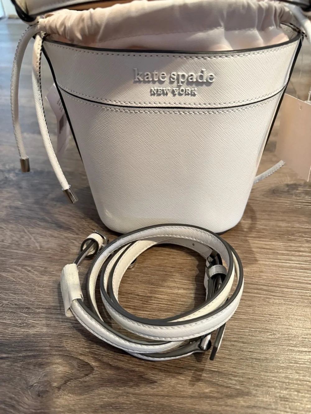 NWT Kate Spade Cameron Small Bucket Bag White 6734